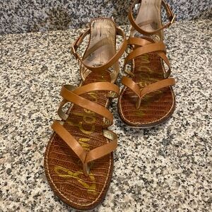 Women’s Sam Edelman strappy flat sandals size 7.5 in Brown